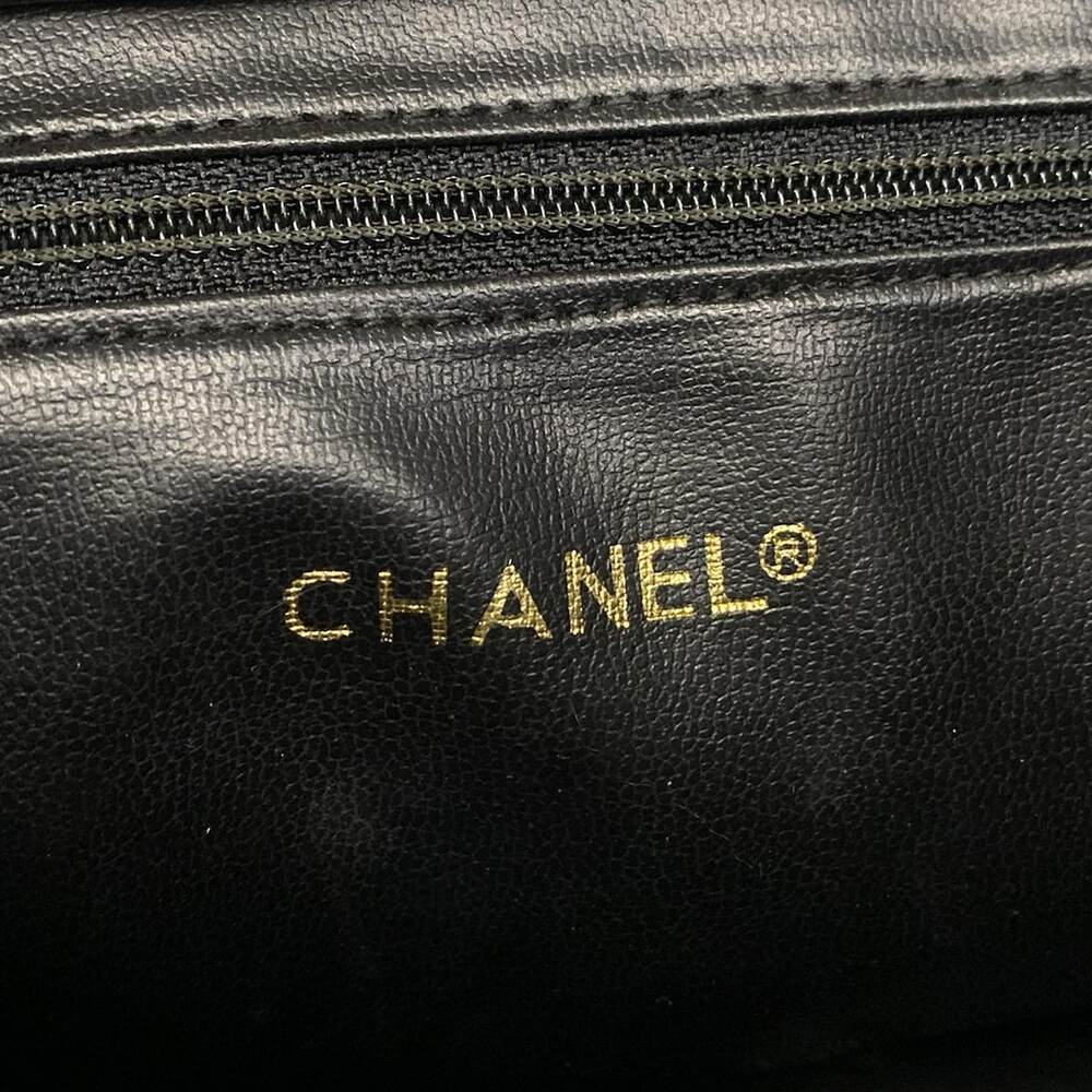 Chanel Matelasse Shoulder Bag - Picture 9 of 15